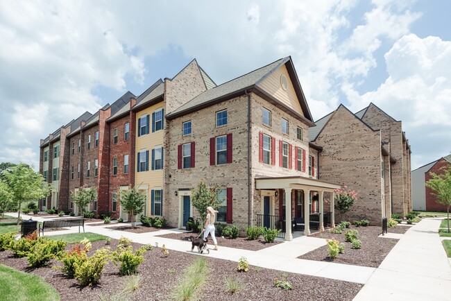 LC Murfreesboro in Murfreesboro, TN - Foto de edificio - Building Photo