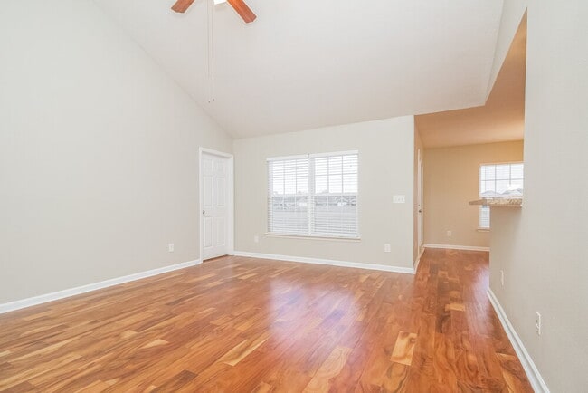 406 Birdstone Dr in Smyrna, TN - Foto de edificio - Building Photo