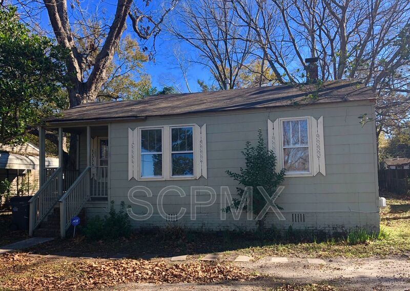 2653 Lawrence Ave in North Charleston, SC - Building Photo