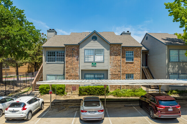 Huntington Brook in Dallas, TX - Foto de edificio - Building Photo