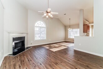 9500 Poole Rd in Villa Rica, GA - Building Photo - Building Photo