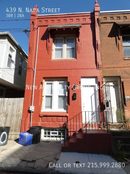 439 N Napa St in Philadelphia, PA - Building Photo