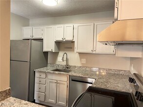 1480 Cedarwood Dr in Westlake, OH - Building Photo - Building Photo