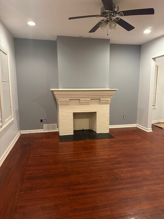 68 Eastwood Pl, Unit 1 in Buffalo, NY - Building Photo - Building Photo
