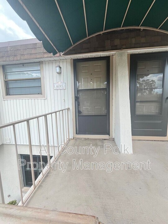 6045 Topher Trail in Mulberry, FL - Building Photo