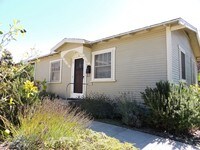 204-208 S Helberta Ave in Redondo Beach, CA - Building Photo - Building Photo