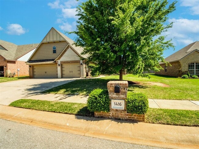 property at 1416 Glenolde Pl
