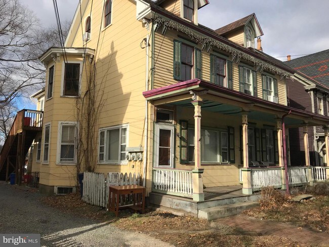 86 Pine St in Mount Holly, NJ - Building Photo - Building Photo