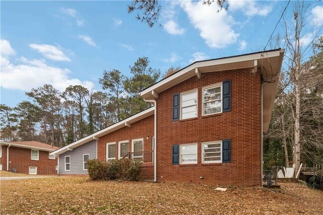 3035 McLendon Cir NW in Atlanta, GA - Building Photo - Building Photo