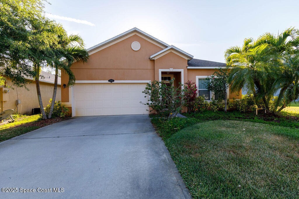 3995 Aria Dr in Melbourne, FL - Building Photo
