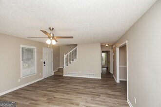 133 Oak Landing Cir in Douglasville, GA - Building Photo - Building Photo
