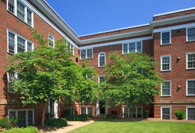 The Jack Jouett Apartments in Charlottesville, VA - Foto de edificio