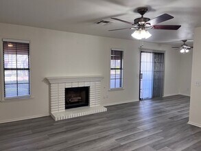 6665 Tropicana Ave in Las Vegas, NV - Building Photo - Building Photo