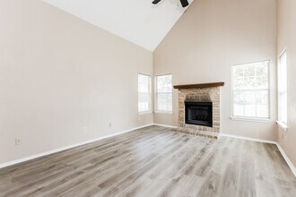 804 Lovingham Dr in Arlington, TX - Building Photo - Building Photo