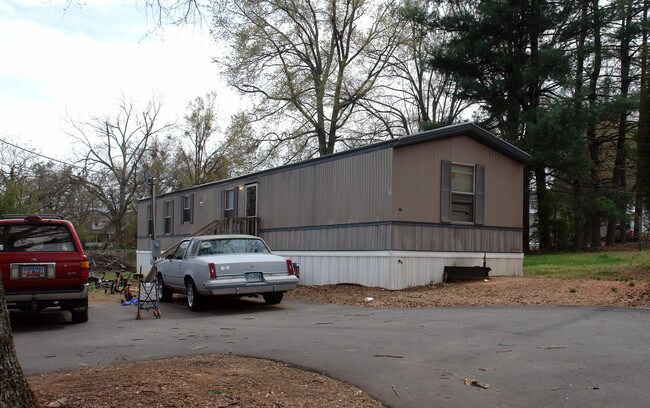 105 Cameo Ct in Easley, SC - Foto de edificio - Building Photo