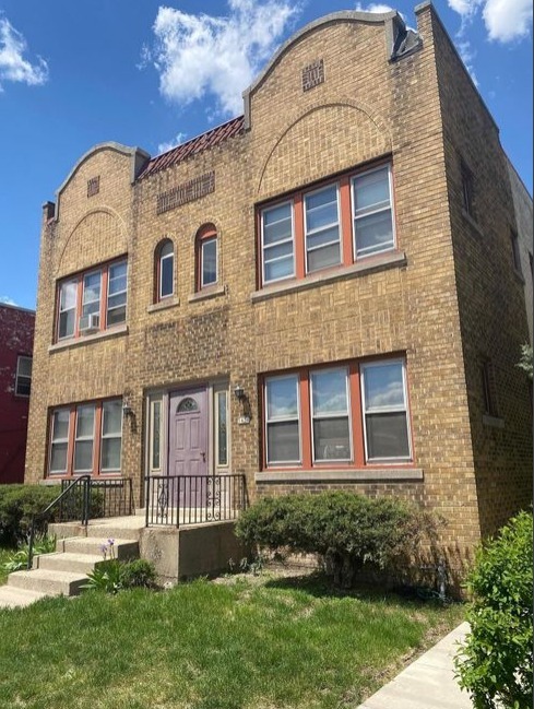 5424 W Burnham St in West Milwaukee, WI - Building Photo