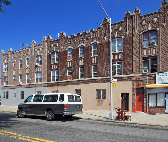 127 Blake Ave in Brooklyn, NY - Building Photo - Building Photo