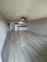4265 S Hoover St, Unit 4 in Los Angeles, CA - Building Photo