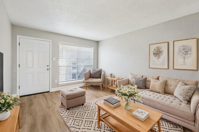 Bellecour Crossing in Baton Rouge, LA - Foto de edificio - Building Photo