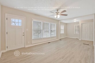 2038 Rebecca Ln in Decatur, GA - Building Photo - Building Photo