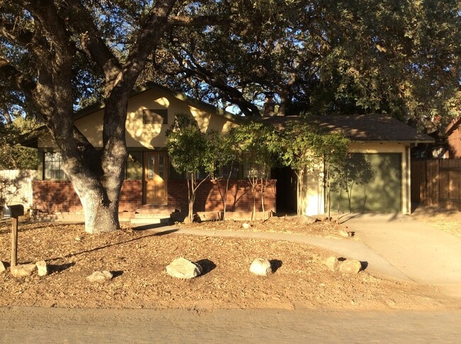 property at 825 Oak St