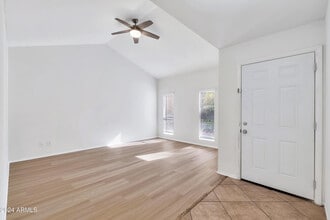 5234 E Blanche Dr in Scottsdale, AZ - Building Photo - Building Photo