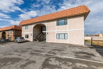 6987 Mendon Ln in Las Vegas, NV - Building Photo - Building Photo