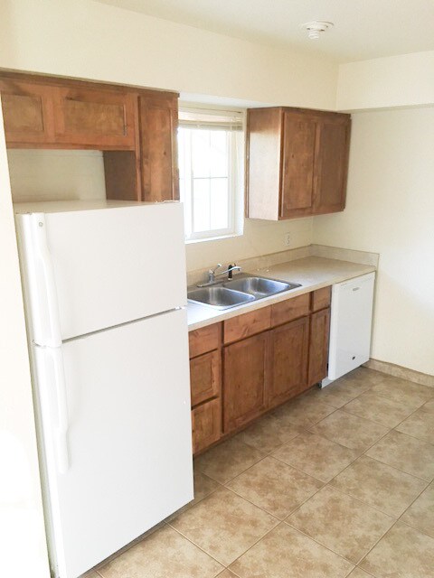 196 N Santa Rita Ave, Unit 196 in Tucson, AZ - Building Photo