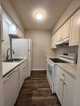 Autumn Ridge Apartments in Tulsa, OK - Building Photo - Interior Photo