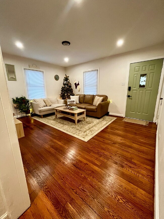 property at 1108 Brandon Rd