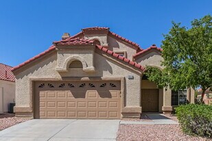 1916 Guinn Dr in Henderson, NV - Building Photo