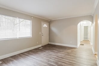 3107 Crest Oval Mountain Rd in Bessemer, AL - Foto de edificio - Building Photo