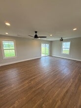 121 Madeline CT in Russellville, KY - Building Photo - Building Photo