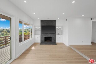 21842 Mirador in Mission Viejo, CA - Building Photo