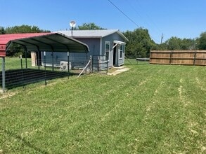 7614 TX-171 in Grandview, TX - Building Photo - Building Photo