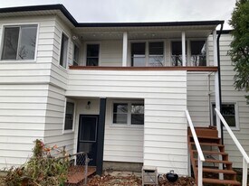 3097 Lincolnview St, Unit #2 in Auburn Hills, MI - Building Photo