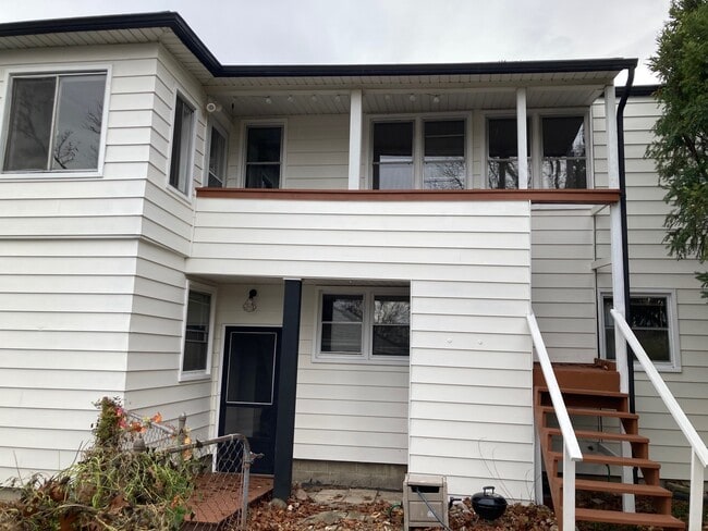 property at 3097 Lincolnview St