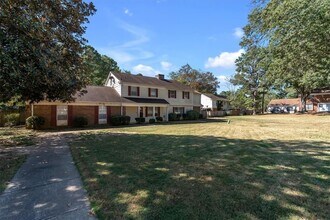 2613 Stratford Ln in Morrow, GA - Building Photo - Building Photo