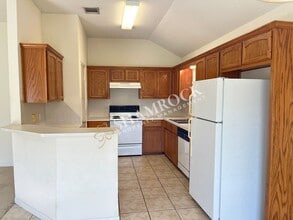 613 Park Ridge Rd in Hewitt, TX - Building Photo - Building Photo