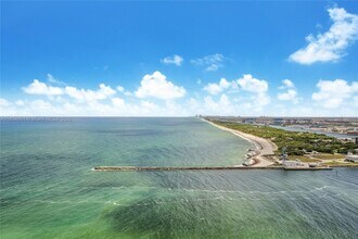 2200 S Ocean Ln in Fort Lauderdale, FL - Building Photo - Building Photo