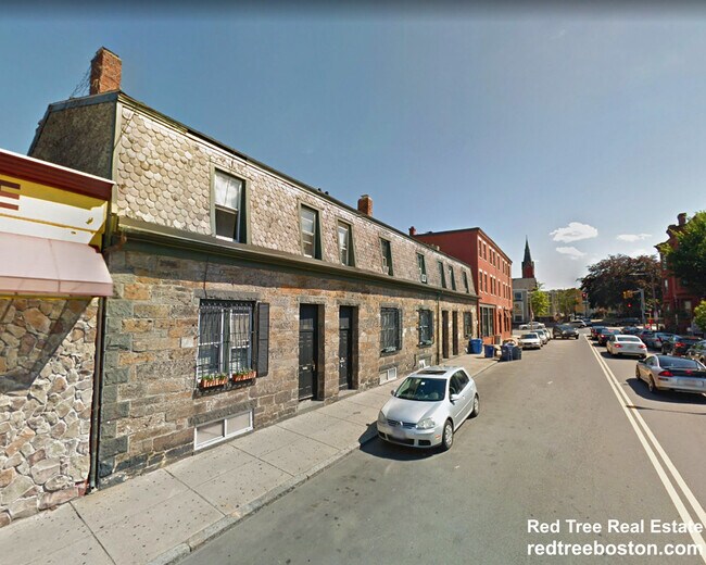 686 Parker St, Unit 1 in Boston, MA - Building Photo - Building Photo