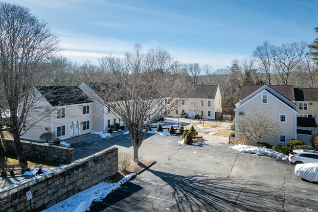 Rope Ferry Commons in Waterford, CT - Building Photo - Building Photo