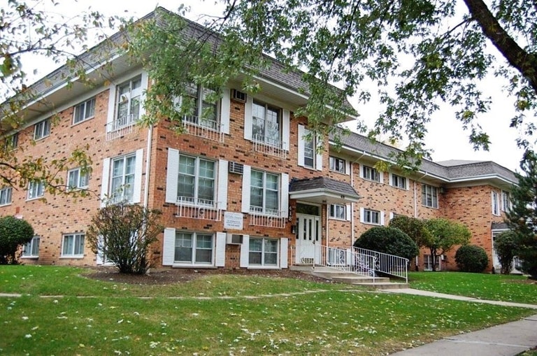 414-418 W Stevens Dr in Addison, IL - Foto de edificio