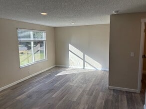 62970 Florence Dr in Bend, OR - Building Photo - Building Photo
