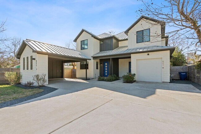 property at 621 W Crestland Dr