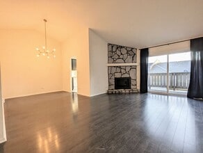 2310 Enlund Dr in Palatine, IL - Building Photo - Building Photo