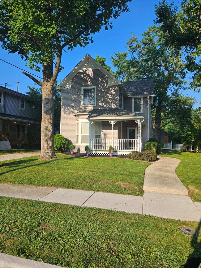 220 Hoffman St in Crown Point, IN - Building Photo - Building Photo