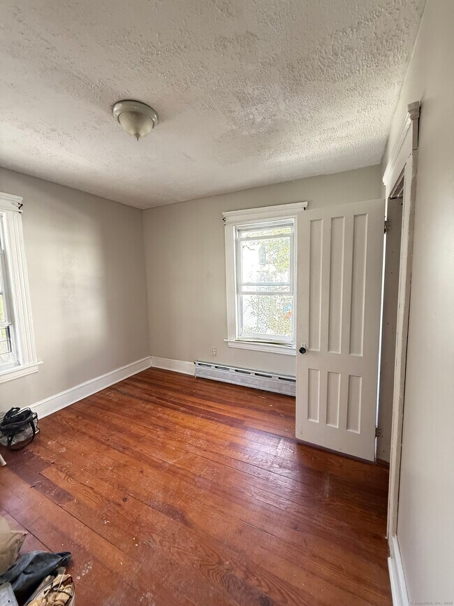 354 French St in Bridgeport, CT - Building Photo - Building Photo
