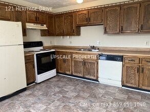 121 Heritage Dr in Nicholasville, KY - Building Photo - Building Photo