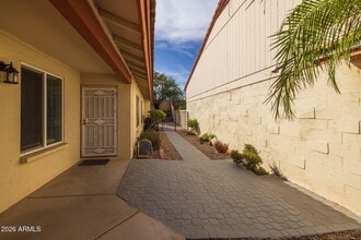 9440 S 44th St in Phoenix, AZ - Building Photo - Building Photo